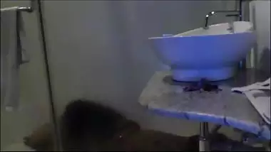 Hotel bathroom turns to fucking place