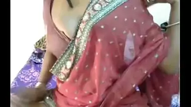 Homemade Indian sex video of hot Riya bhabhi ki chudai!