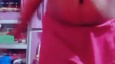 Desi Chubby babe in Bra n hot thighs and belly