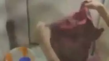 Desi Girl Bathing record by Hideden Cam