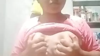 Horny Desi Girl Shows her Boobs and Pussy 2 Clips Part 1
