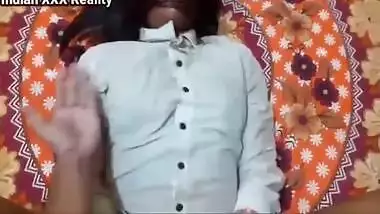 Indian Desi Bhabhi And Desi Bhabhi - Ne Karwai Sasur Se Chudai Pati Ke Jaate Hi