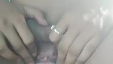 Cute Desi Girl Showing Boobs and Pussy Part 2