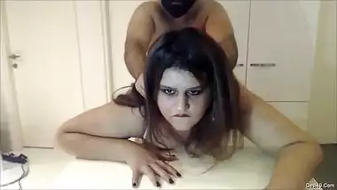 Exclusive- Sexy Look Nri Bhabhi Hard Anal Fucked By Hubby