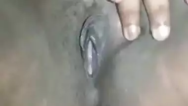 Desi sexy bhabi show her super hot body