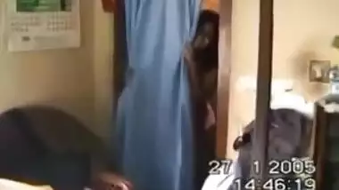 Desi wife hardcore fucking with husband friend