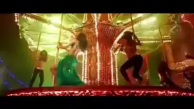 Deepika Padukone shaking ass part 2