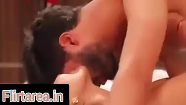 Desi Hot Padosan Ki Bhabhi Ko Ptaya Phir Mast Ptak Ke Choda