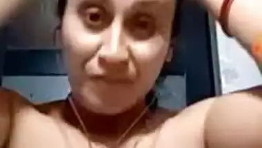 Sexy Paki Girl Shows Boobs New Clip