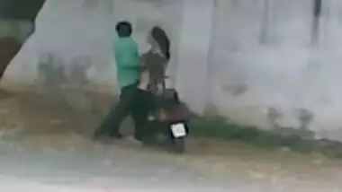 Daring road side sex Short clip