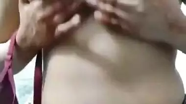 Sexy Indian Girl Shows Nude body