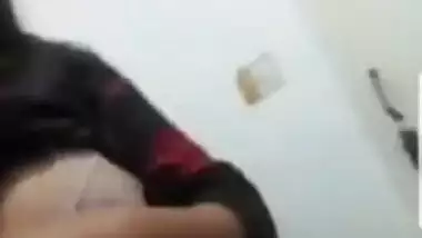 Paki Girl Playing With Boobs